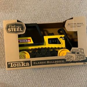Tonka bulldozer
